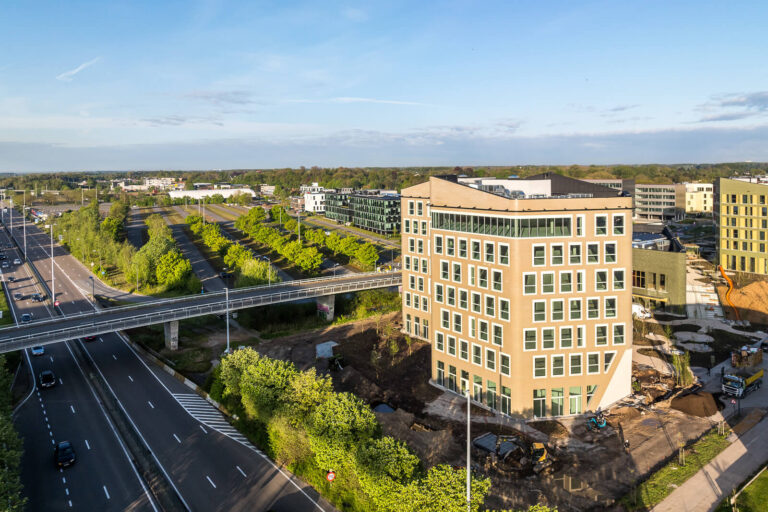 UE Upoffiz Loop5 roundal alu dagkanten beige kleur